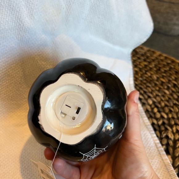 2023 Target Bullseye Black Ceramic Pumpkin - Picture 4 of 4